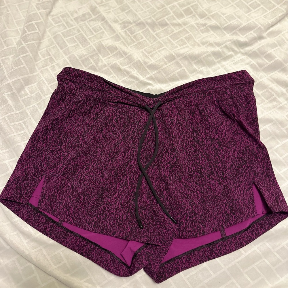 Lululemon shorts with tied waist
